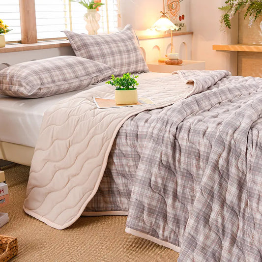 1pc Japanese Minimalist Textured High Elastic Lightweight Washable Summer Quilt, Breathable and Comfortable, Durable, Stitched Quilt, Lightweight Bedding