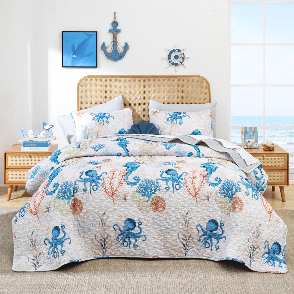 weigelia Coastal Quilt Queen Size, Sea Turtle Lightweight Summer Bedding