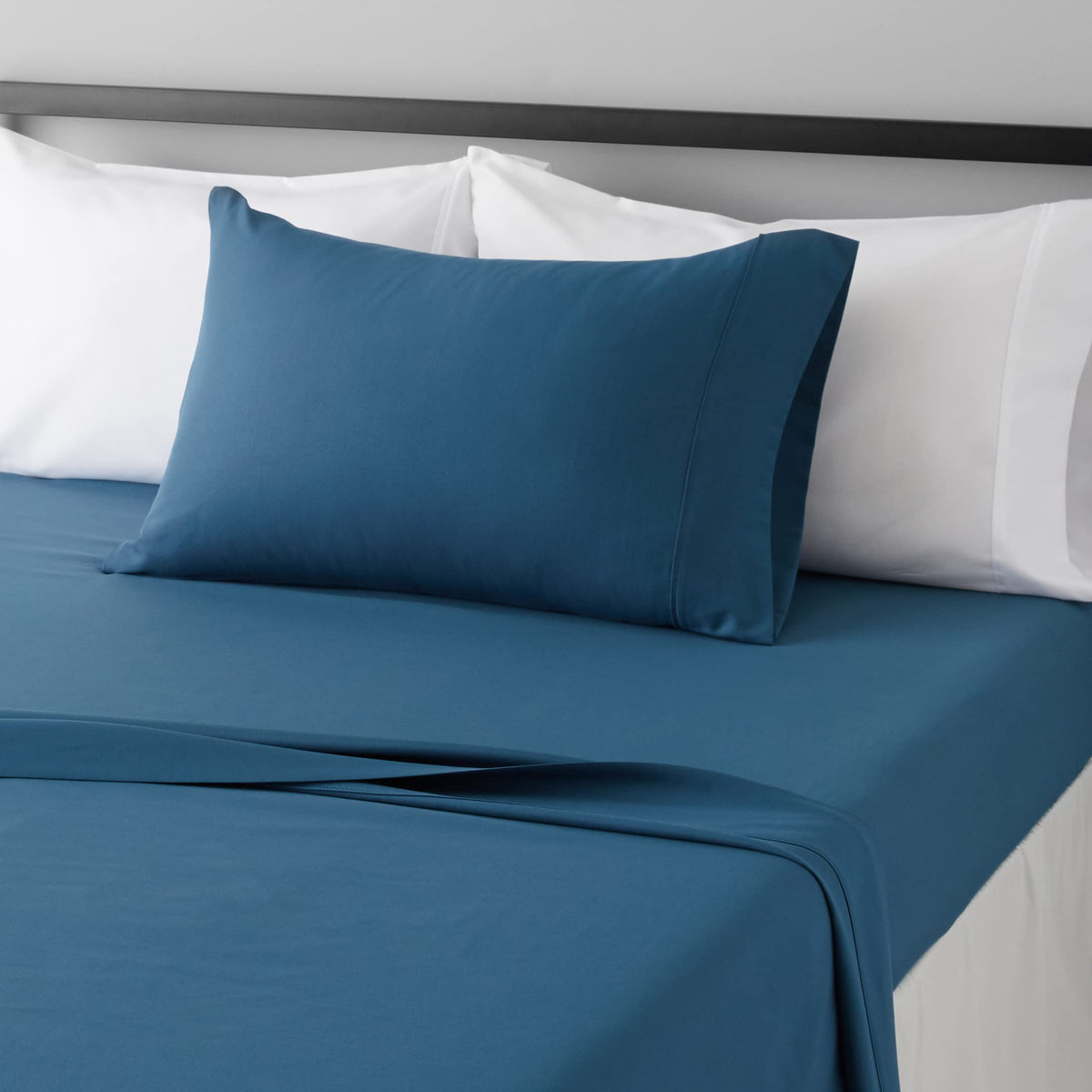 Amazon Basics Lightweight Super Soft Easy Care Wrinkle Free Microfiber 3 Piece Bed Sheet Set with 14-Inch Deep Pockets, Twin, Navy Blue, Solid, Kids, Men & Women Bedding