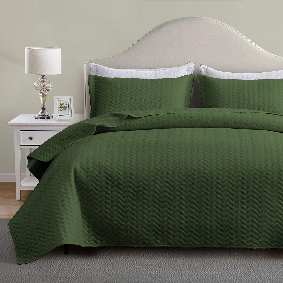 Maple&Stone White Quilt Set Queen Size, Lightweight Bedspread
