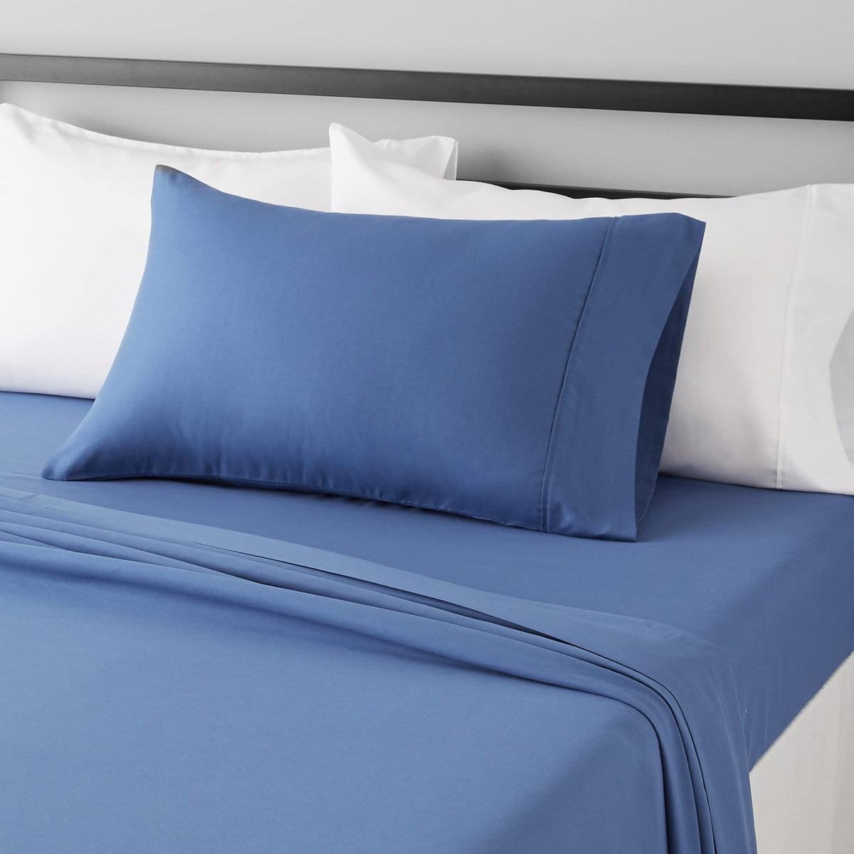 Amazon Basics Lightweight Super Soft Easy Care Wrinkle Free Microfiber 3 Piece Bed Sheet Set with 14-Inch Deep Pockets, Twin, Navy Blue, Solid, Kids, Men & Women Bedding