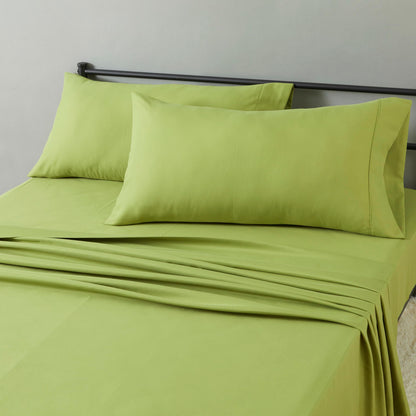 Amazon Basics Lightweight Super Soft Easy Care Wrinkle Free Microfiber 3 Piece Bed Sheet Set with 14-Inch Deep Pockets, Twin, Navy Blue, Solid, Kids, Men & Women Bedding