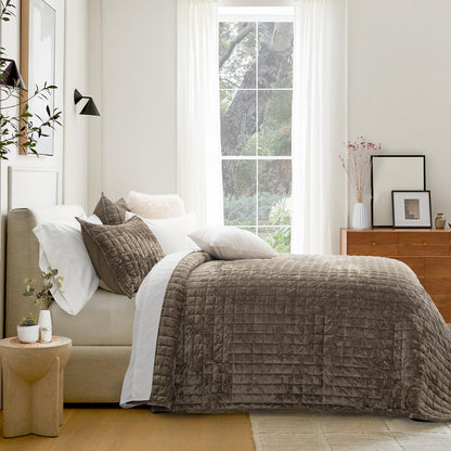 RECYCO Channel Box Stitch Velvet Quilt Set, King Size, Beige