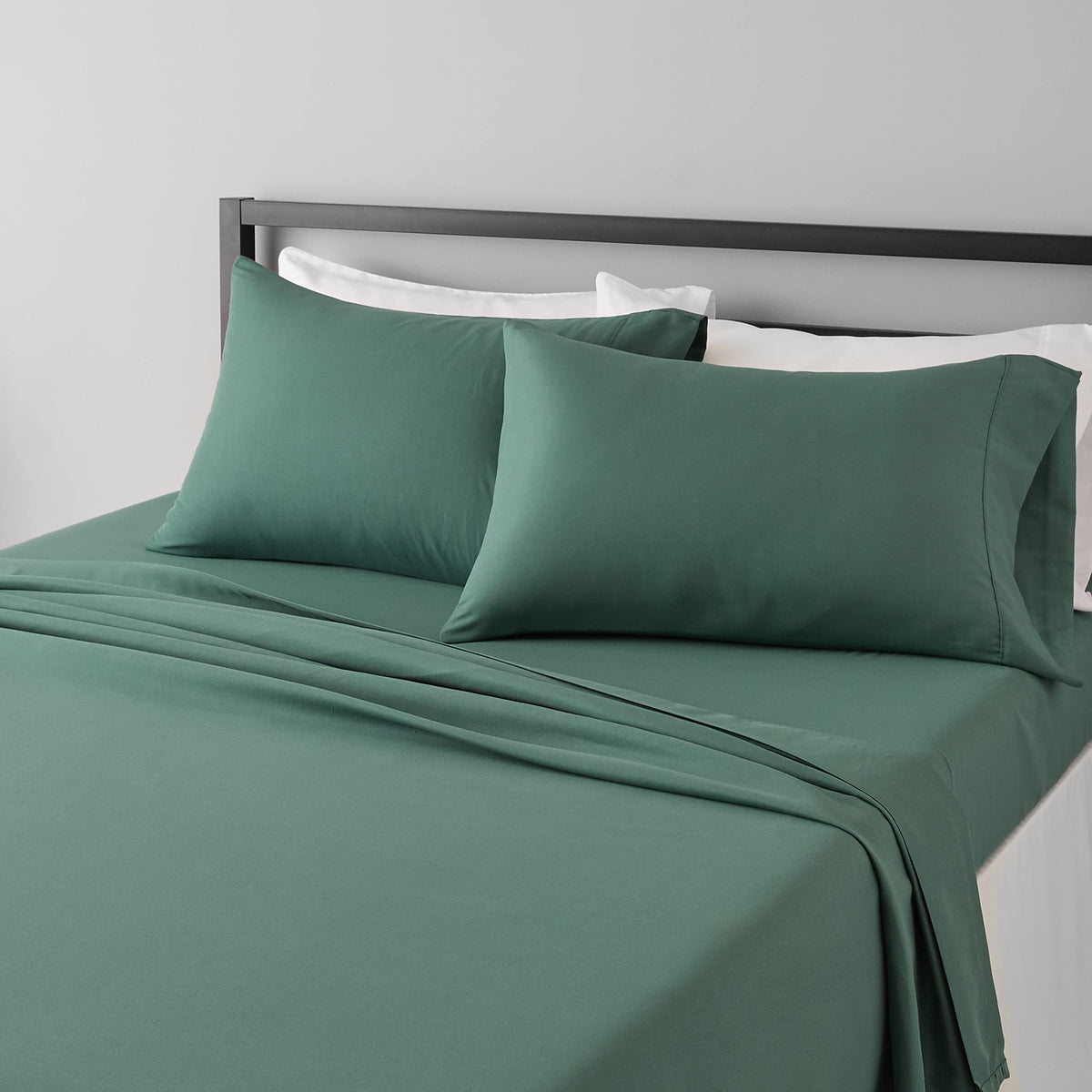 Amazon Basics Lightweight Super Soft Easy Care Wrinkle Free Microfiber 3 Piece Bed Sheet Set with 14-Inch Deep Pockets, Twin, Navy Blue, Solid, Kids, Men & Women Bedding