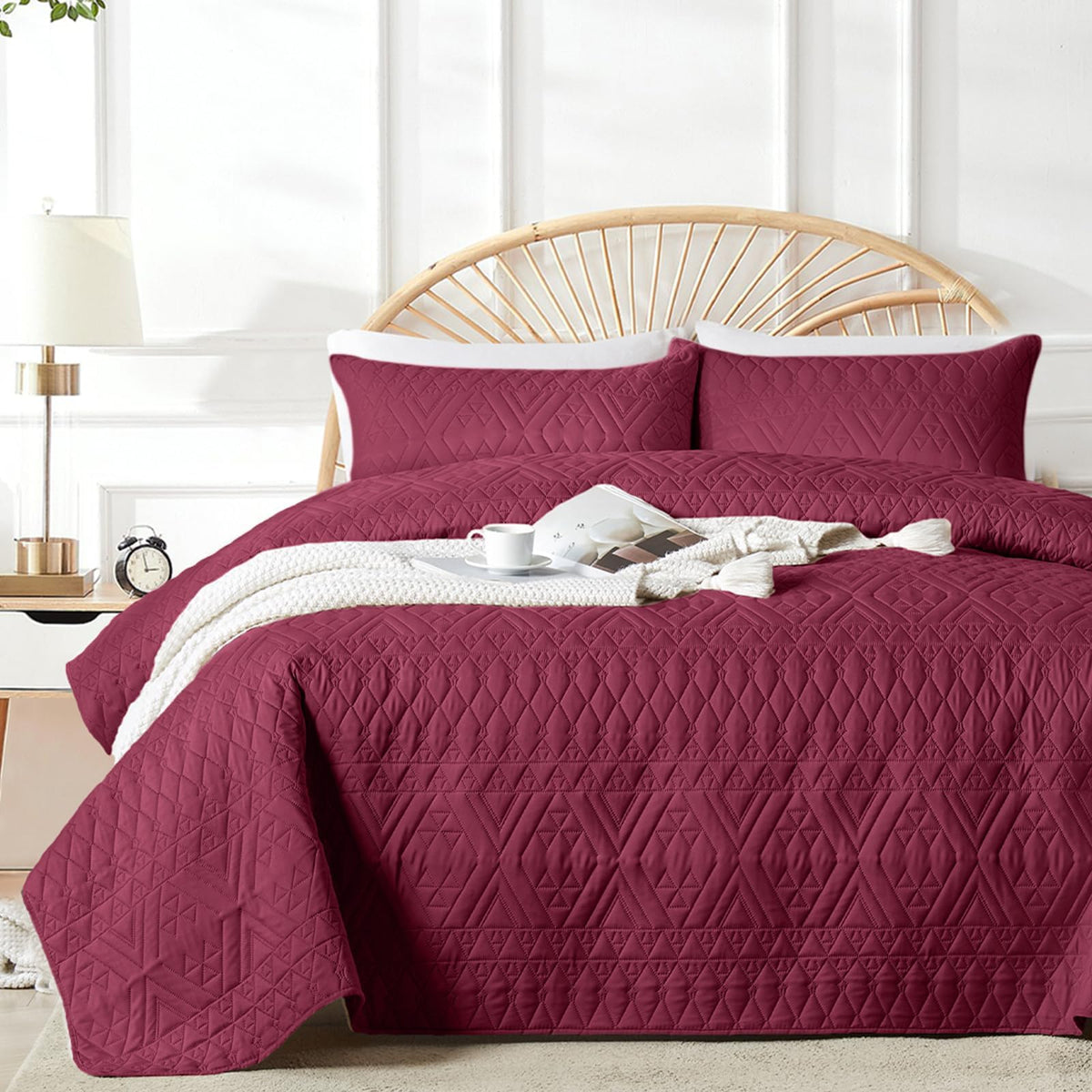 akkialla Full/Queen Size Quilt Bedding Set,Beige Lightweight Microfiber Soft Bedspread,Modern Style Geoetric Pattern Coverlet Set for All Seasons,3 Piece(1 Quilt,2 Pillow Shams)