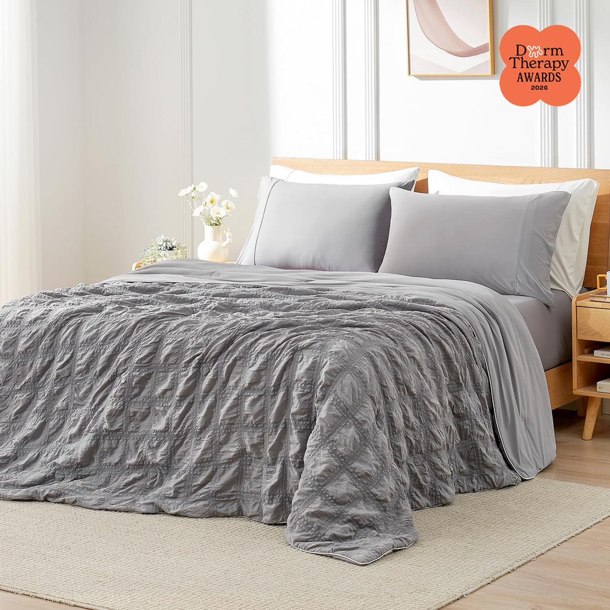 Cozy Bliss Cooling Comforter Seersucker Plaid Queen Size, Q-Max 0.45 Lightweight Cooling Blanket, Breathable Silk Smooth Summer Bedding Quilt for Hot Sleepers Night Sweats White