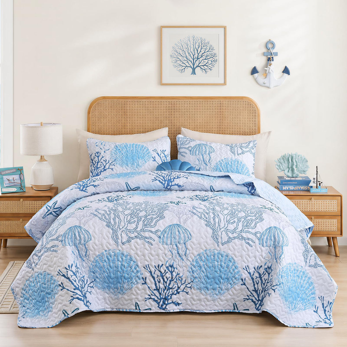 weigelia Coastal Quilt Queen Size, Sea Turtle Lightweight Summer Bedding