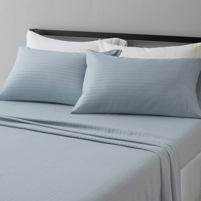 Amazon Basics Lightweight Super Soft Easy Care Wrinkle Free Microfiber 3 Piece Bed Sheet Set with 14-Inch Deep Pockets, Twin, Navy Blue, Solid, Kids, Men & Women Bedding