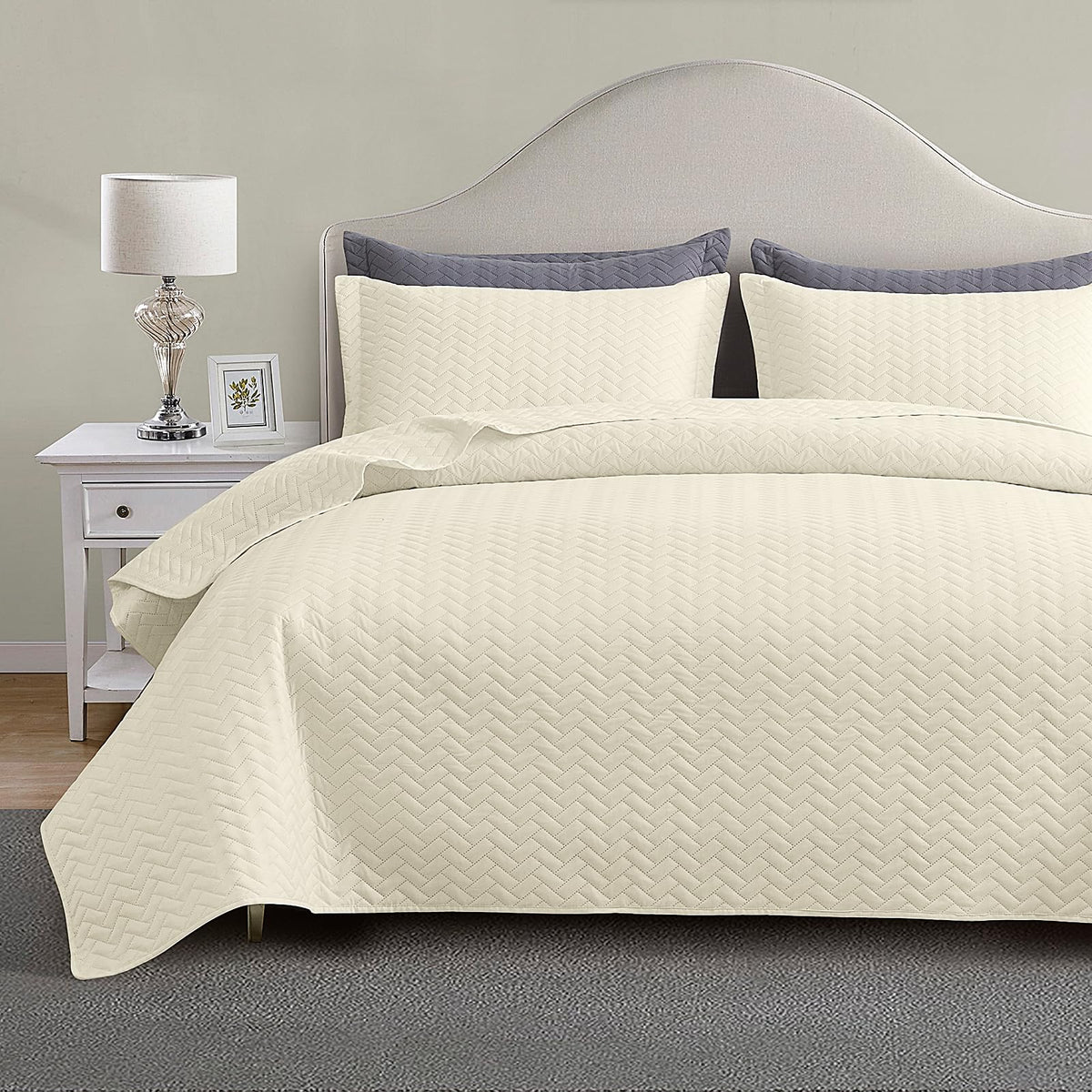 Maple&Stone White Quilt Set Queen Size, Lightweight Bedspread