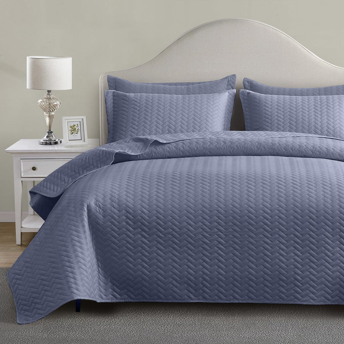 Maple&Stone White Quilt Set Queen Size, Lightweight Bedspread