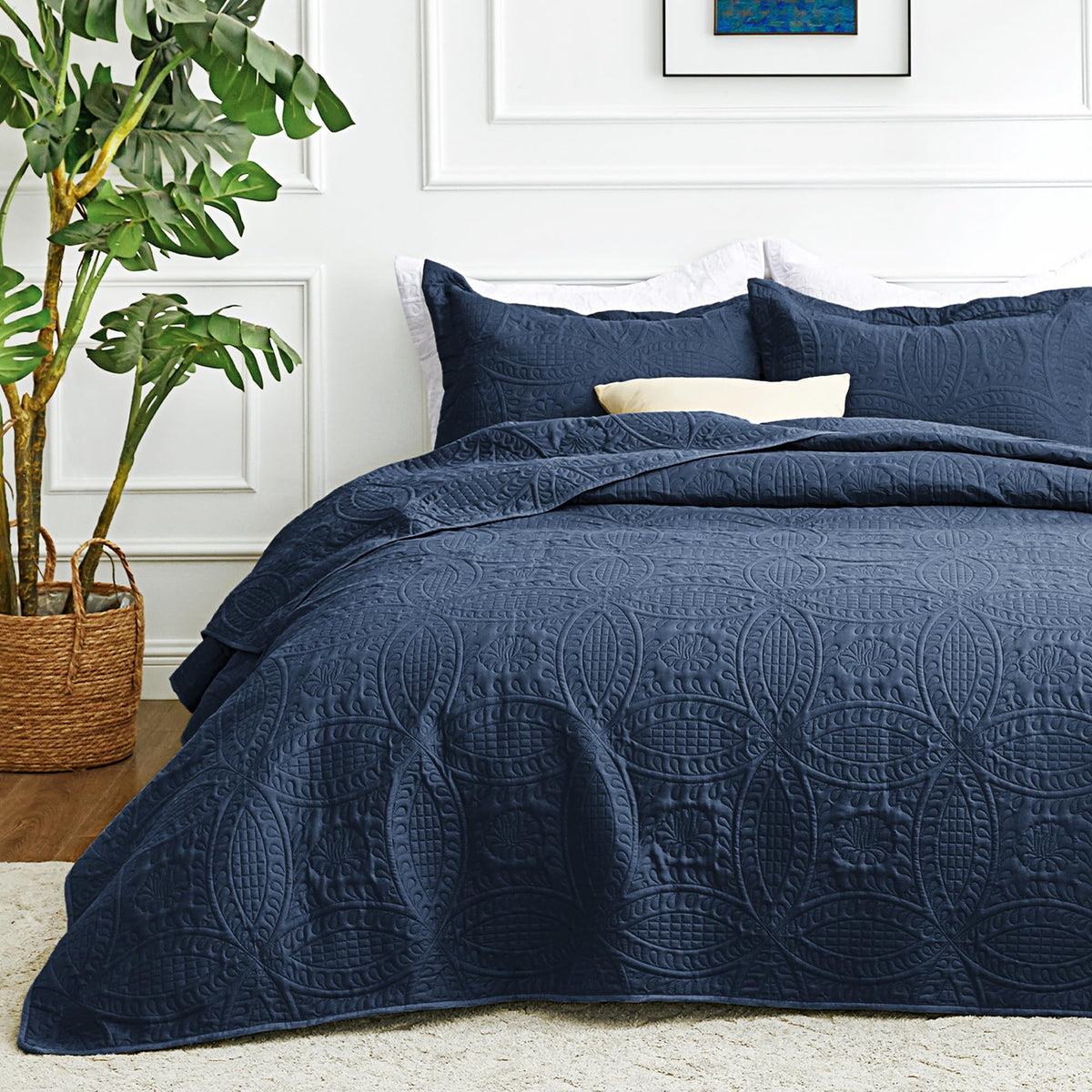Love's cabin King Size Quilt Set Blue Bedspreads - Soft Bed Summer Lightweight Bedspread Comforter - Modern Style Coin Pattern Coverlet for All Season - 3 Pieces (1 Quilt, 2 Pillow Shams)