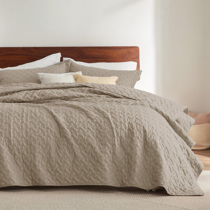 Bedsure Quilts Queen Size - Grey Bedspreads Queen Size with Basket Weave Pattern, Soft Quilt Bedding Set, Lightweight Comforter Set Coverlet for All Seasons with 2 Pillow Shams (90" x 96")
