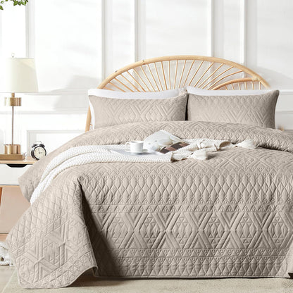 akkialla Full/Queen Size Quilt Bedding Set,Beige Lightweight Microfiber Soft Bedspread,Modern Style Geoetric Pattern Coverlet Set for All Seasons,3 Piece(1 Quilt,2 Pillow Shams)