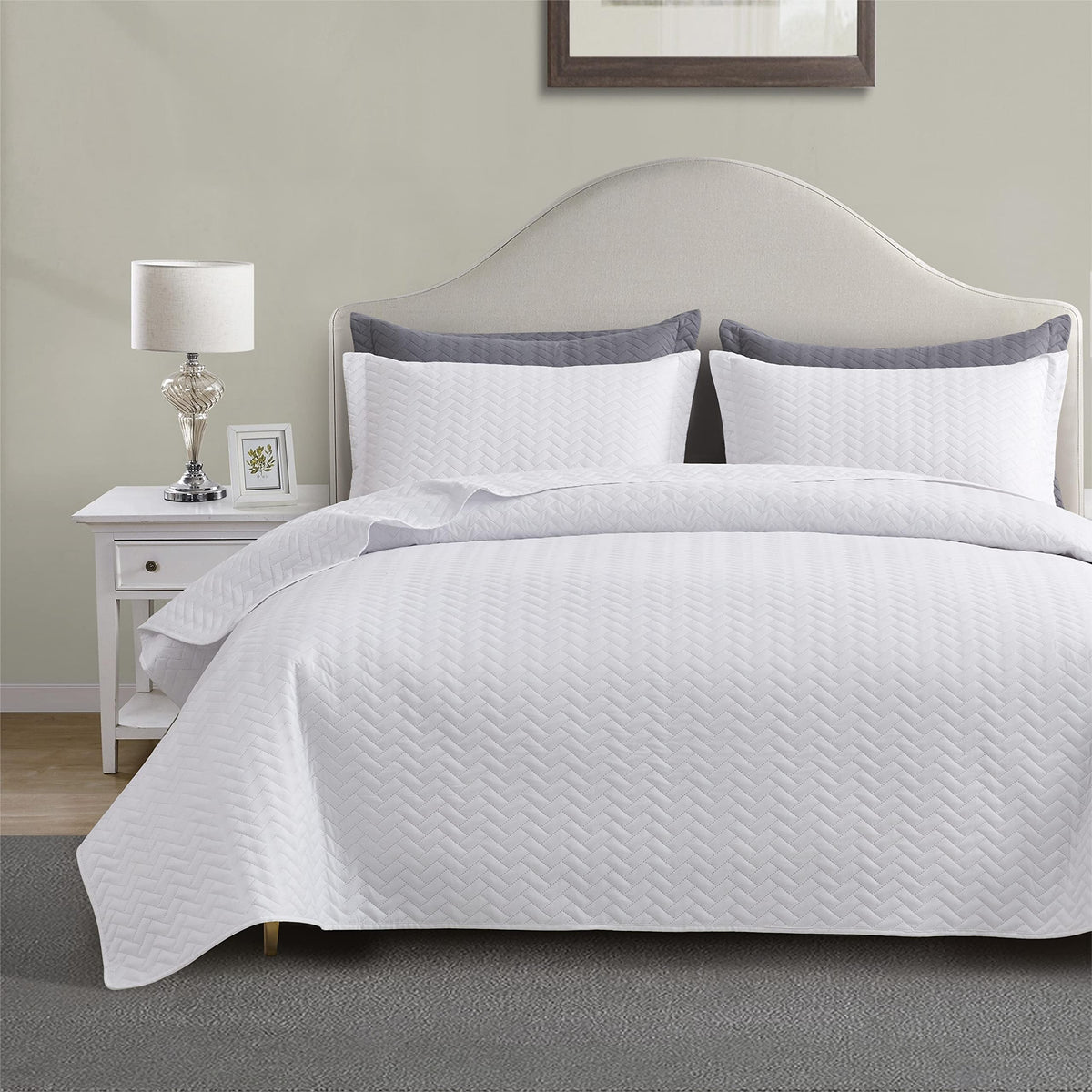 Maple&Stone White Quilt Set Queen Size, Lightweight Bedspread