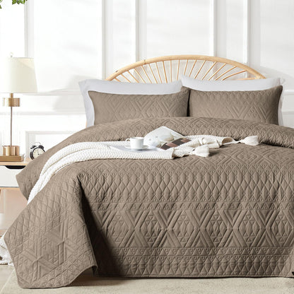 akkialla Full/Queen Size Quilt Bedding Set,Beige Lightweight Microfiber Soft Bedspread,Modern Style Geoetric Pattern Coverlet Set for All Seasons,3 Piece(1 Quilt,2 Pillow Shams)