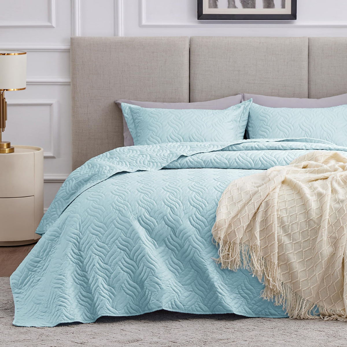 Love's cabin King Size Quilt Set Blue Bedspreads - Soft Bed Summer Lightweight Bedspread Comforter - Modern Style Coin Pattern Coverlet for All Season - 3 Pieces (1 Quilt, 2 Pillow Shams)