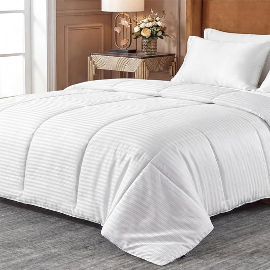 Bedsure Duvet Insert King - Down Alternative Lightweight Comforter
