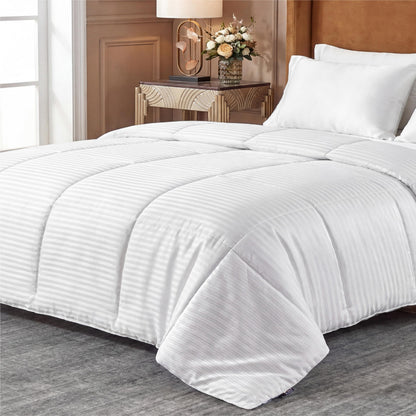 Bedsure Duvet Insert King - Down Alternative Lightweight Comforter