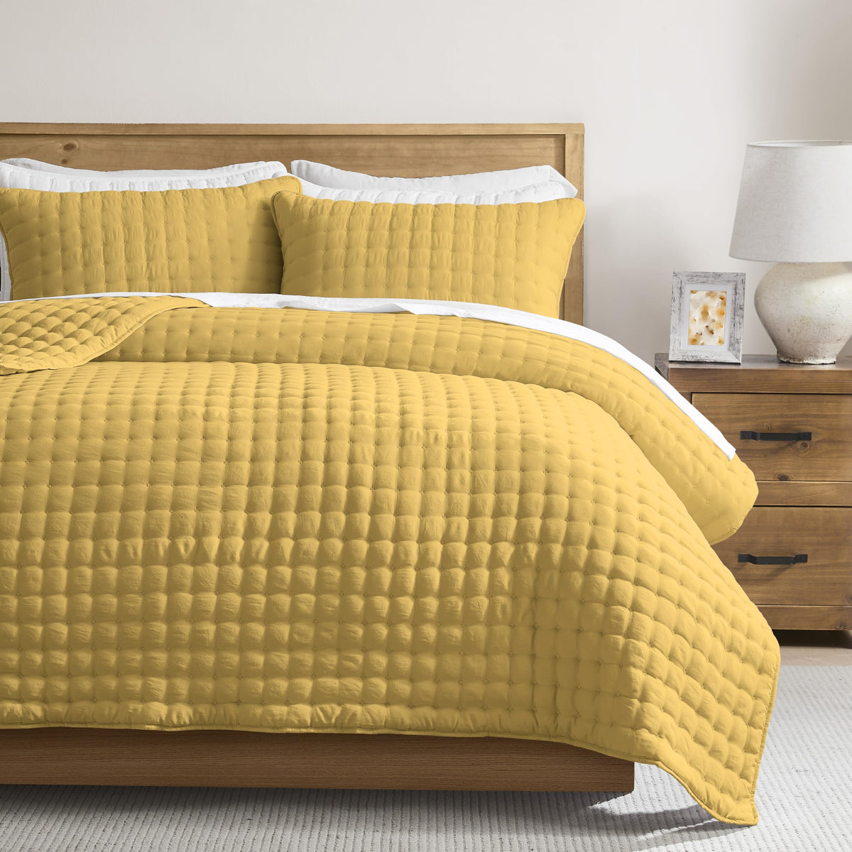 WDCOZY Cloud Soft Quilt Set, Queen Size, White, 3 Pieces 90x90 inches