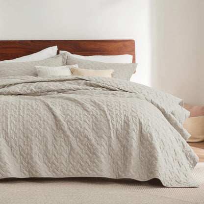Bedsure Quilts Queen Size - Grey Bedspreads Queen Size with Basket Weave Pattern, Soft Quilt Bedding Set, Lightweight Comforter Set Coverlet for All Seasons with 2 Pillow Shams (90" x 96")