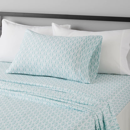 Amazon Basics Lightweight Super Soft Easy Care Wrinkle Free Microfiber 3 Piece Bed Sheet Set with 14-Inch Deep Pockets, Twin, Navy Blue, Solid, Kids, Men & Women Bedding