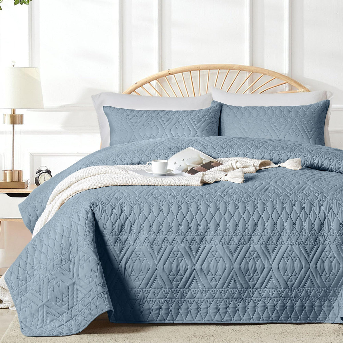 akkialla Full/Queen Size Quilt Bedding Set,Beige Lightweight Microfiber Soft Bedspread,Modern Style Geoetric Pattern Coverlet Set for All Seasons,3 Piece(1 Quilt,2 Pillow Shams)