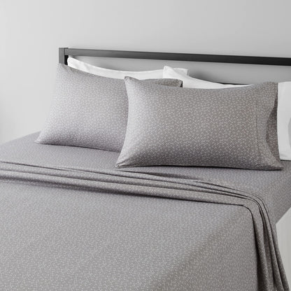 Amazon Basics Lightweight Super Soft Easy Care Wrinkle Free Microfiber 3 Piece Bed Sheet Set with 14-Inch Deep Pockets, Twin, Navy Blue, Solid, Kids, Men & Women Bedding