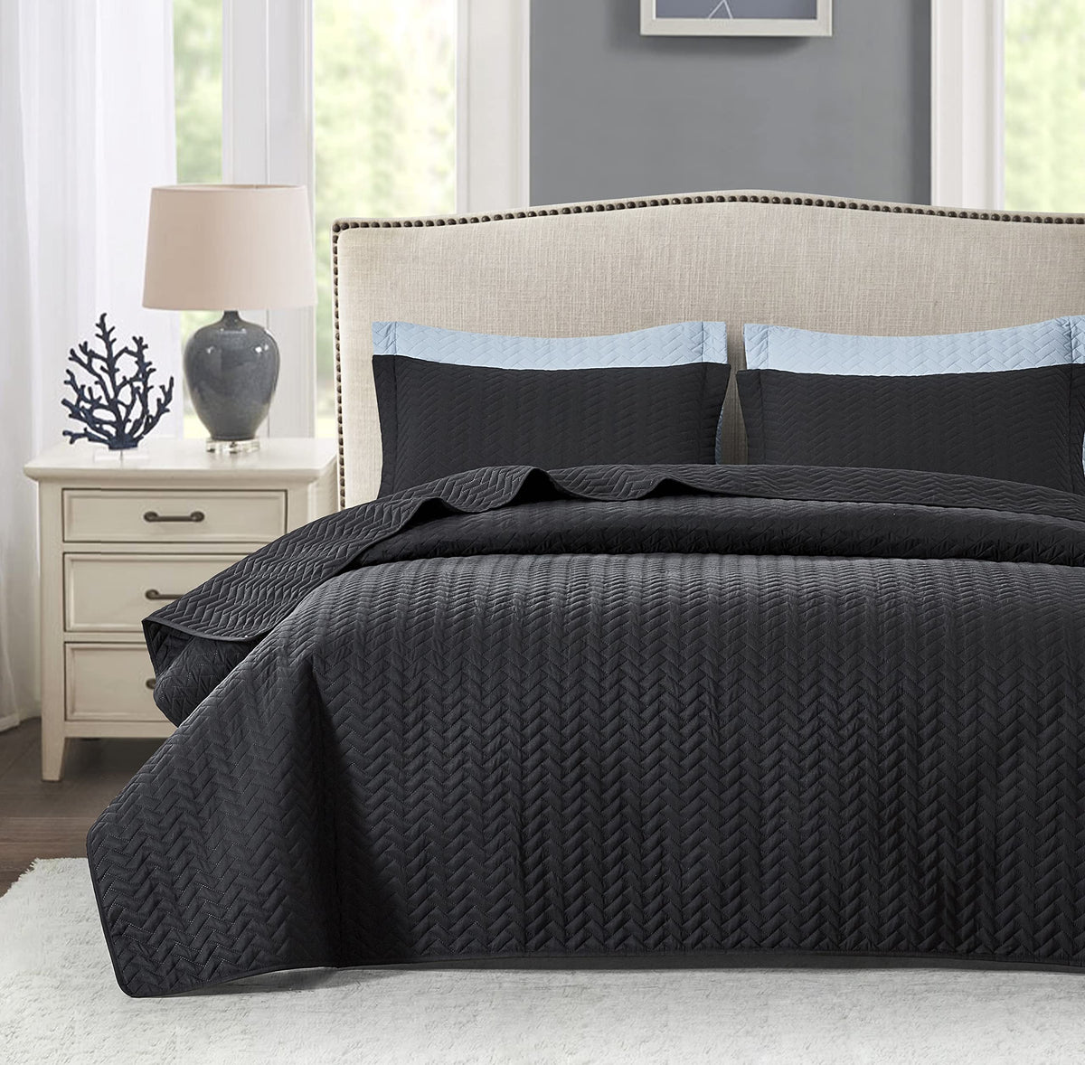 Maple&Stone White Quilt Set Queen Size, Lightweight Bedspread