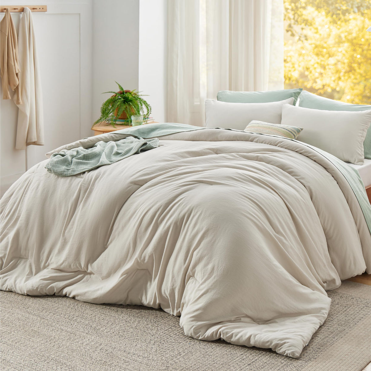 Bedsure King Comforter Set Prewashed Soft Bedding Set 3Pcs White 104"x90"