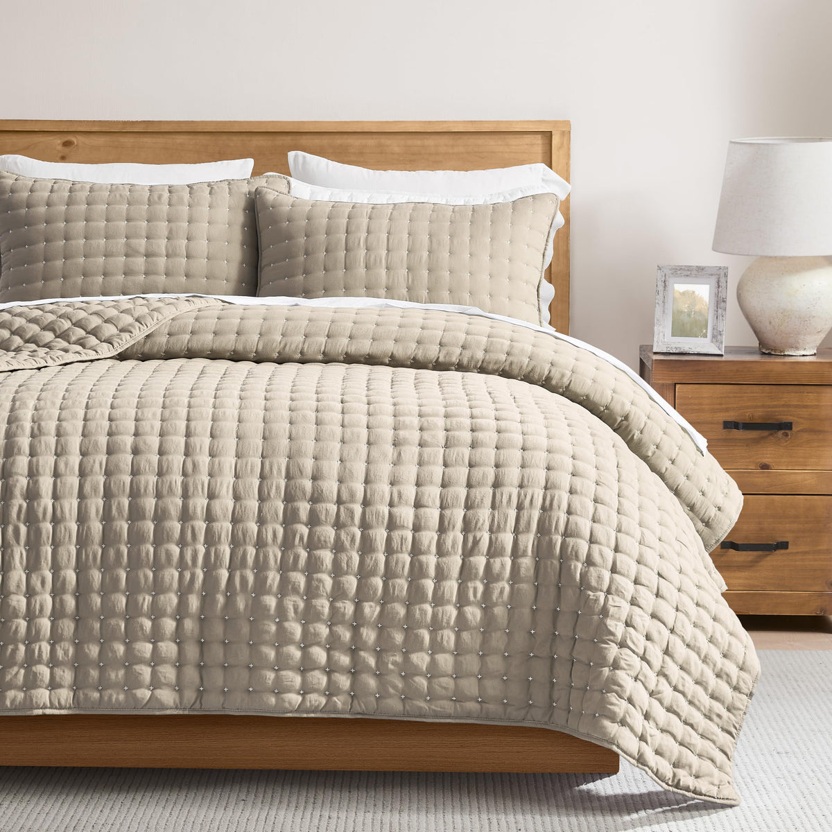 WDCOZY Cloud Soft Quilt Set, Queen Size, White, 3 Pieces 90x90 inches