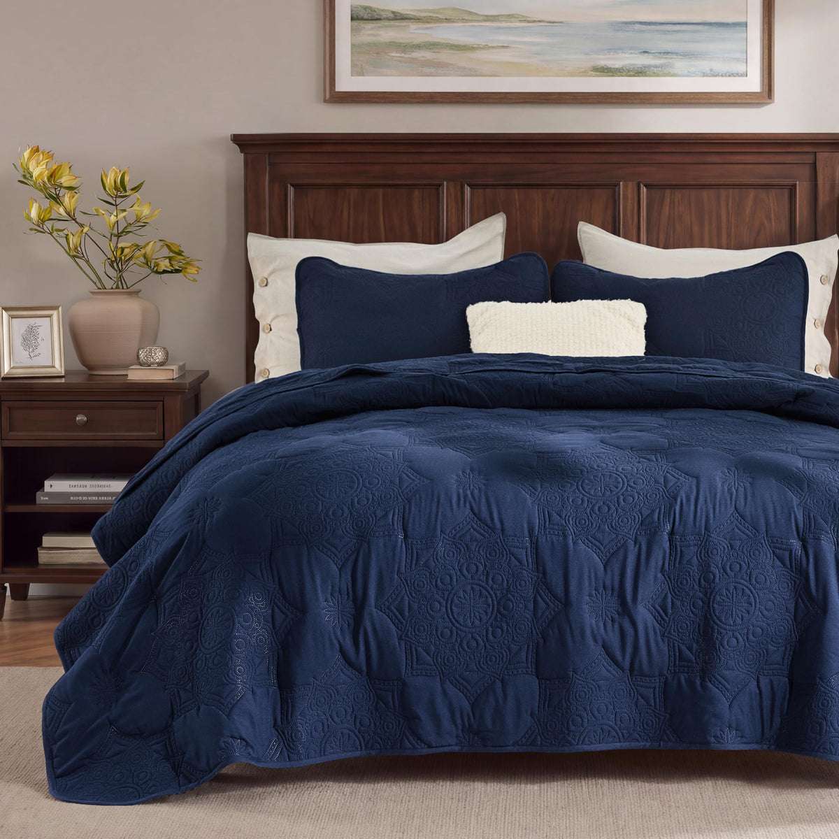 Bedsure King Quilt - Lightweight Comforter King Size for Summer, Bright White Bedspread King with Clover Pattern, Soft Ultrasonic Coverlet, Modern All-Season Polyester Bedding, 106 x 96 Inches
