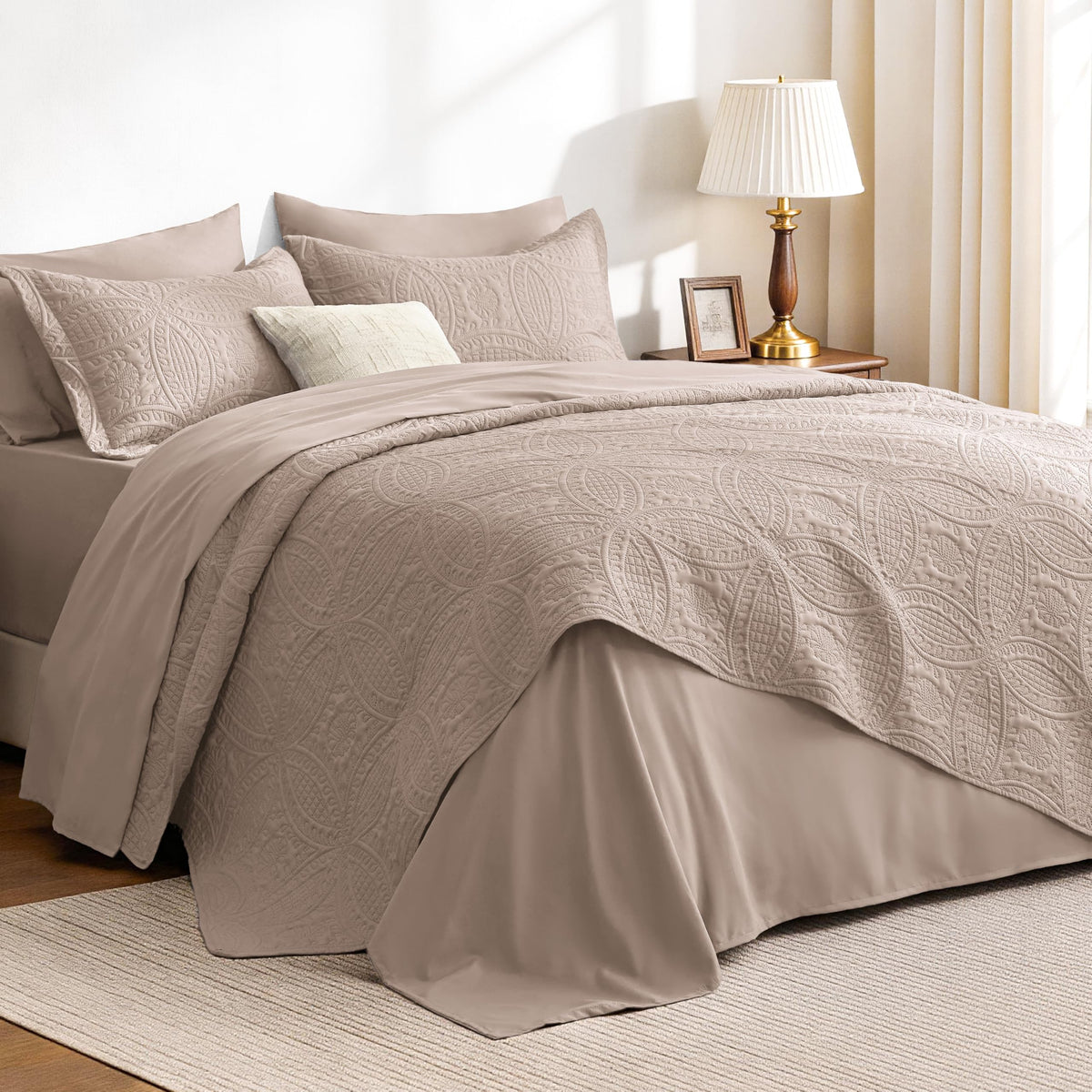 Love's cabin Quilts for Queen Bed Blue Bedspreads - Soft Bed Summer Lightweight Bedspread Comforter - Modern Style Coin Pattern Coverlet for All Season - 3 Pieces (1 Quilt, 2 Pillow Shams)