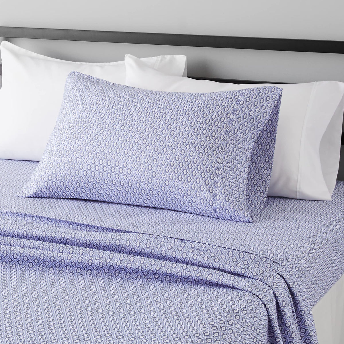 Amazon Basics Lightweight Super Soft Easy Care Wrinkle Free Microfiber 3 Piece Bed Sheet Set with 14-Inch Deep Pockets, Twin, Navy Blue, Solid, Kids, Men & Women Bedding