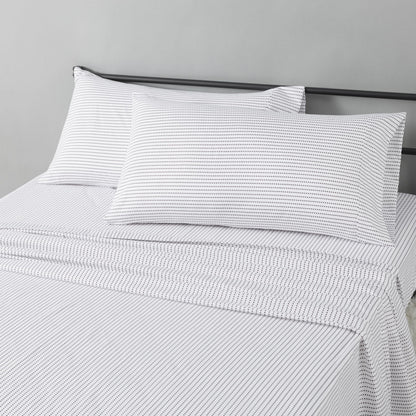 Amazon Basics Lightweight Super Soft Easy Care Wrinkle Free Microfiber 3 Piece Bed Sheet Set with 14-Inch Deep Pockets, Twin, Navy Blue, Solid, Kids, Men & Women Bedding