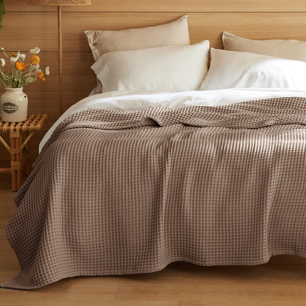 Bedsure Lightweight 100% Cotton Waffle Blanket, King, Linen
