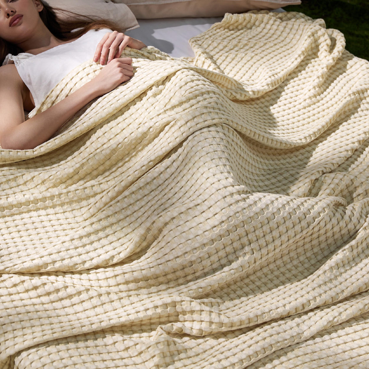 Bedsure Cooling Waffle Blanket for Hot Sleepers, Ivory, Queen, 90"x90"