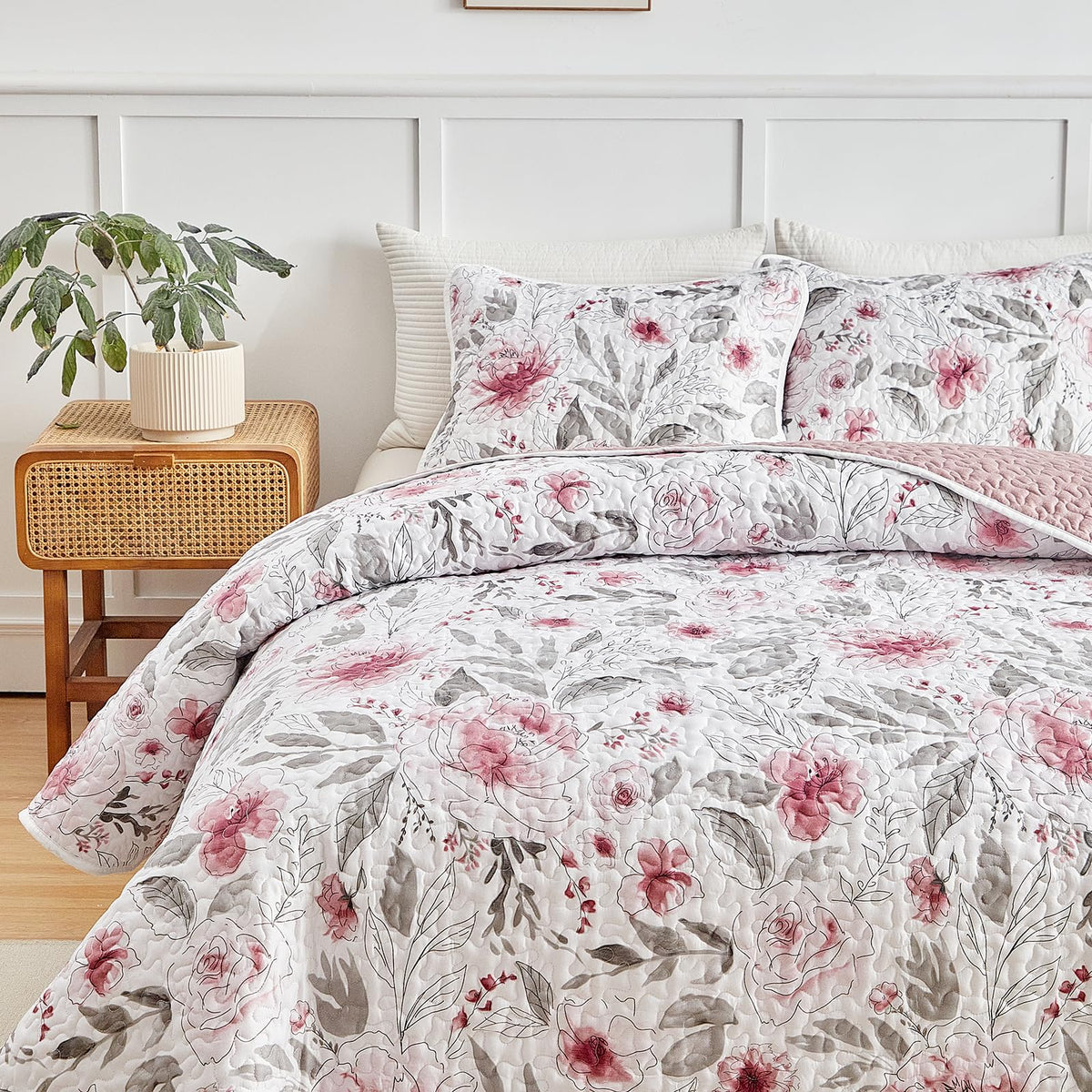 Flysheep Reversible Quilt Set Full Queen Size, 3 Pieces White Blue Botanical Floral Printed Summer Bedding Set, Soft Microfiber Lightweight Bedspread/Coverlet for All Season - 92"x90"