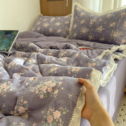 1pc 10a Antibacterial Ruffled Summer Quilt, Soft Lightweight Quilts, Elegant Single Person Lightweight Cool Air Conditioning Blanket, Portable Breathable, Cooling Breathable Bedding