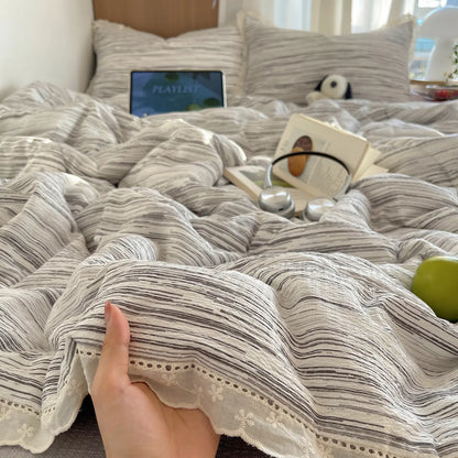 1pc 10a Antibacterial Ruffled Summer Quilt, Soft Lightweight Quilts, Elegant Single Person Lightweight Cool Air Conditioning Blanket, Portable Breathable, Cooling Breathable Bedding