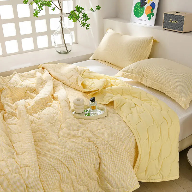 1pc Japanese Minimalist Textured High Elastic Lightweight Washable Summer Quilt, Breathable and Comfortable, Durable, Stitched Quilt, Lightweight Bedding