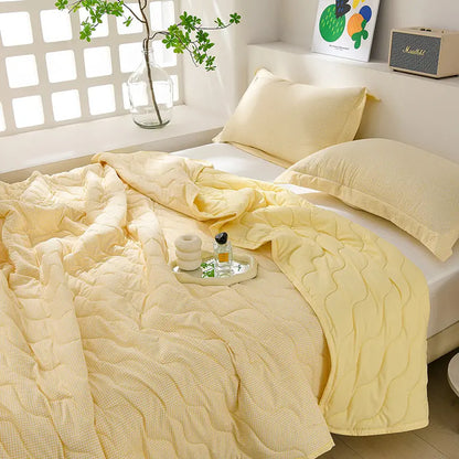 1pc Japanese Minimalist Textured High Elastic Lightweight Washable Summer Quilt, Breathable and Comfortable, Durable, Stitched Quilt, Lightweight Bedding