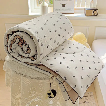 Floral Print Summer Quilt, Floral Coverlet Bedding, 1 Count Soft Skin Friendly Breathable Air Conditioning Quilt, Suitable for Bedroom Living Room or Dorm, Soft Lightweight Quilts