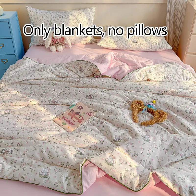 1pcs of small floral print summer quilt, super soft and skin-friendly air-conditioned quilt, Printed Quilts, suitable for use in all seasons, bedrooms, and living rooms #GLOBAL PICKS