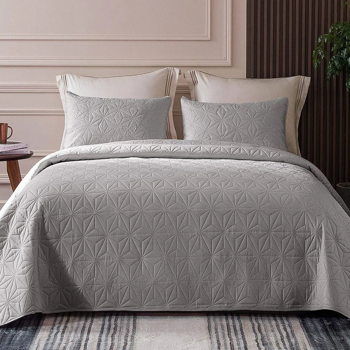 【backtoschoolday】Whale Flotilla Quilt Bedding Set, Soft Quilts Bedspreads for All Seasons, Lightweight Geometric Star Pattern Coverlets 3 Pieces, including 1 Quilt, 2 Pillow Shams home bedroom